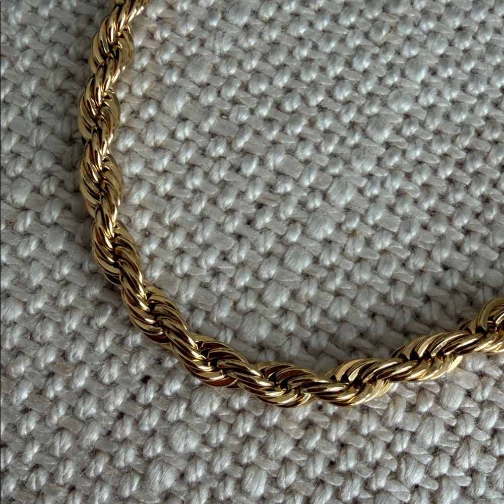 Givenchy Gold Twisted Chain Bracelet 6.5 inches - Picture 4 of 4